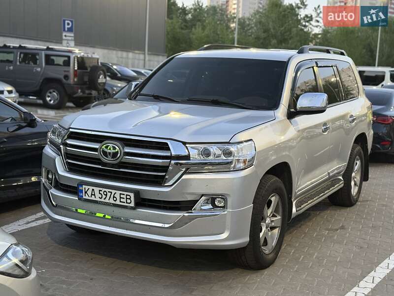 Toyota Land cruiser (2008)