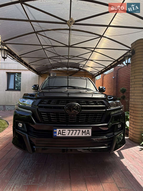 Toyota Land cruiser (2020)