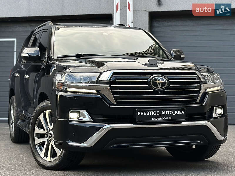 Toyota Land cruiser (2017)