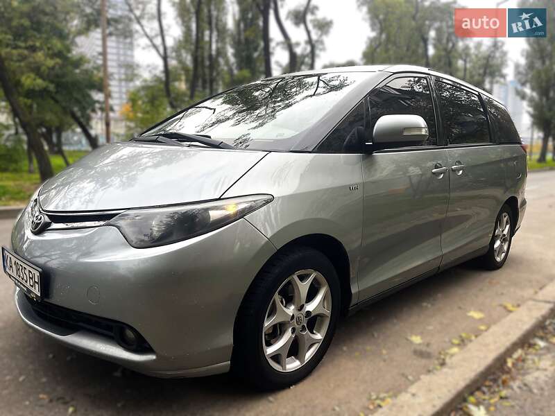 Toyota Previa (2008)