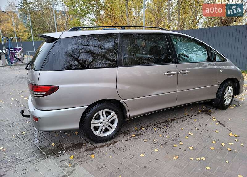 Toyota Previa (2005)