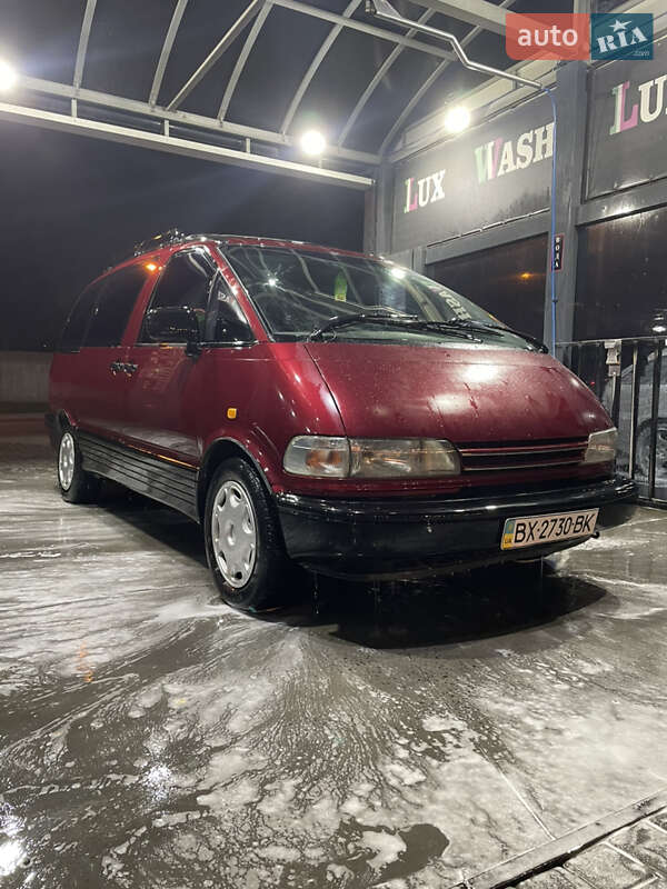 Toyota Previa (1990)