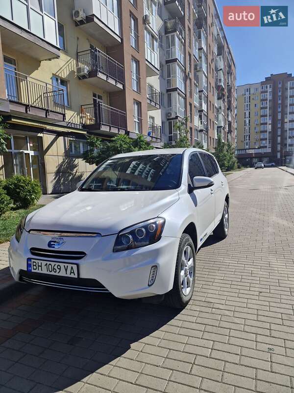 Toyota Rav4 ev (2013)