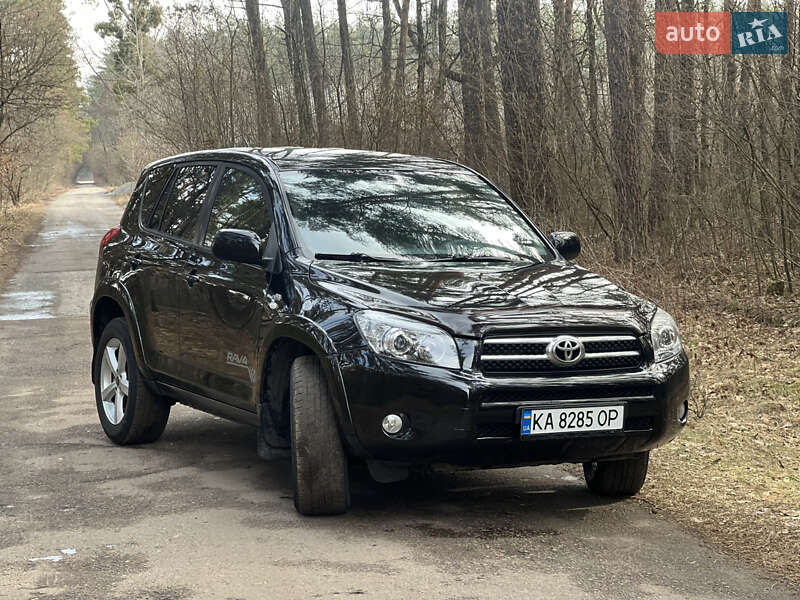 Toyota Rav4 (2005)