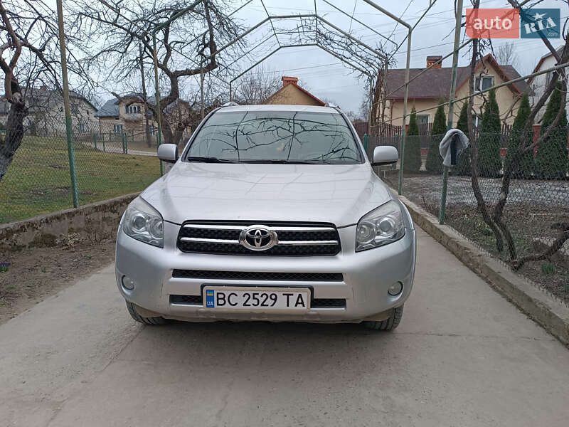 Toyota Rav4 (2005)