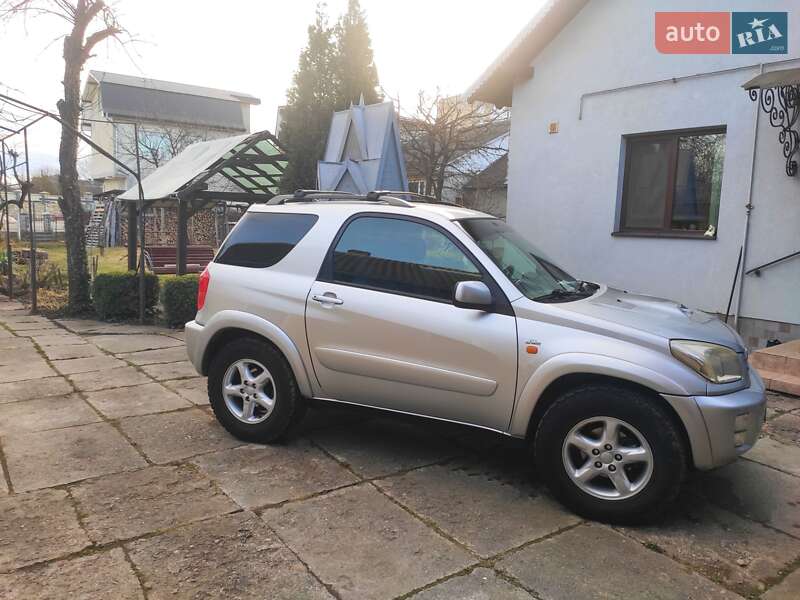Toyota Rav4 (2003)