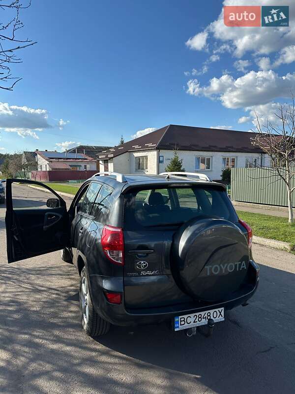 Toyota Rav4 (2006)