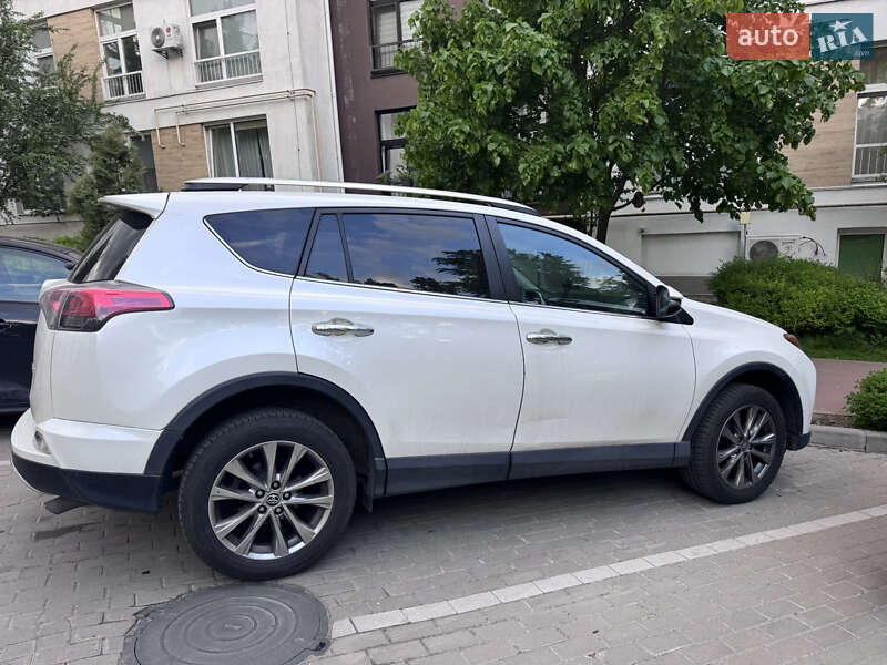 Toyota Rav4 (2016)