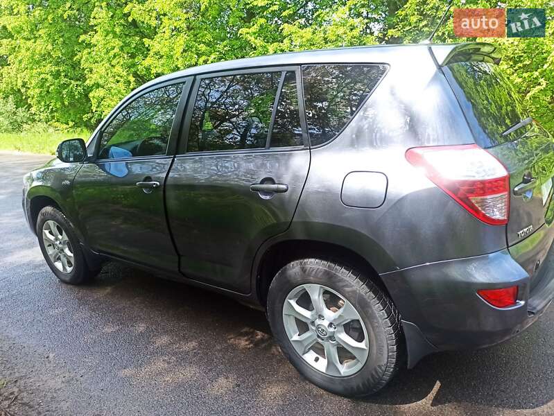 Toyota Rav4 (2010)