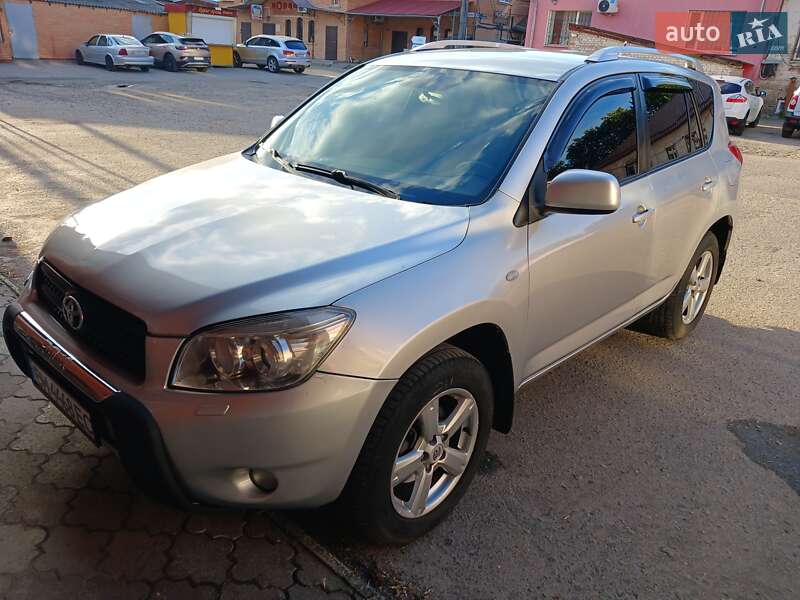 Toyota Rav4 (2007)