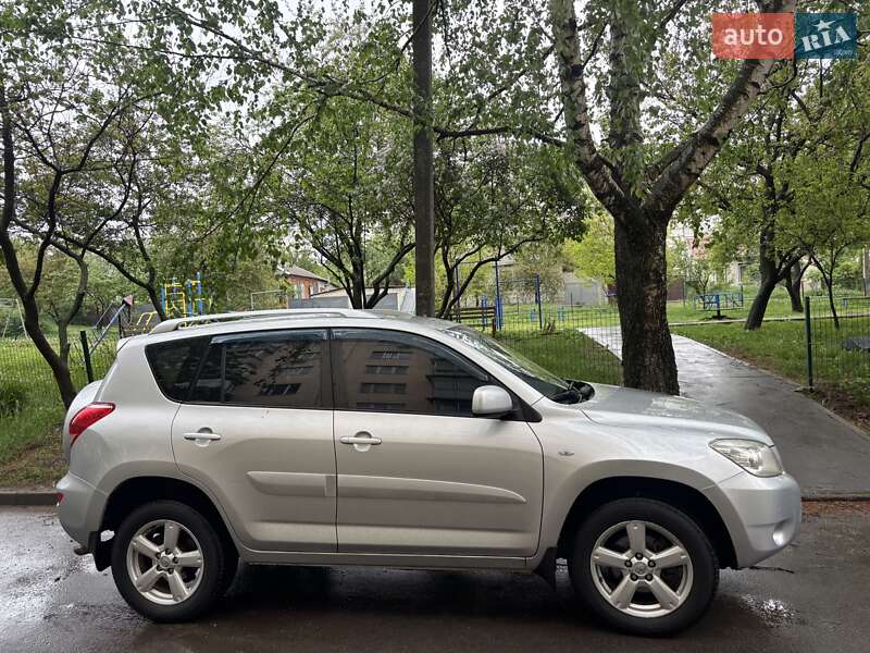 Toyota Rav4 (2006)