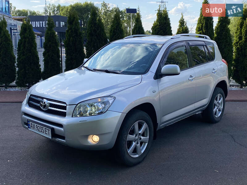 Toyota Rav4 (2008)