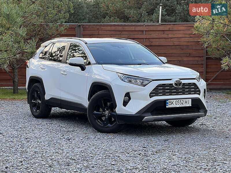 Toyota Rav4 (2021)