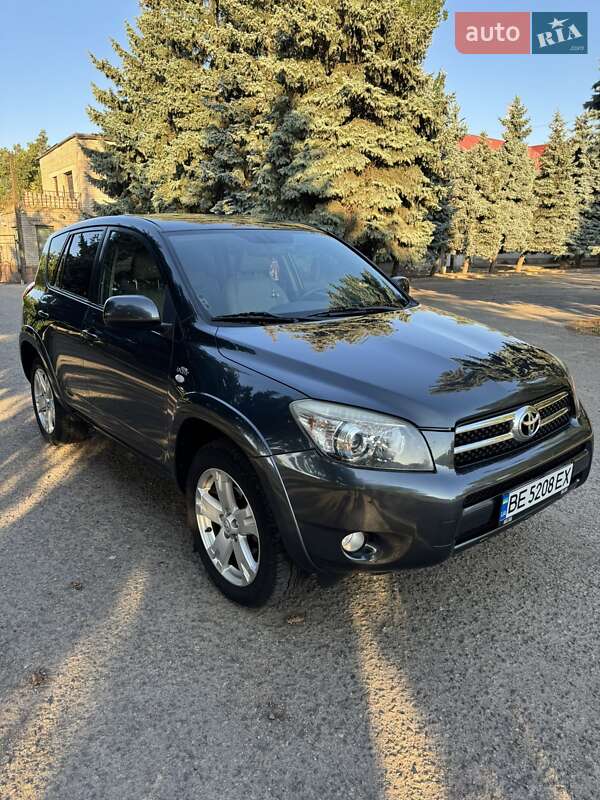 Toyota Rav4 (2007)
