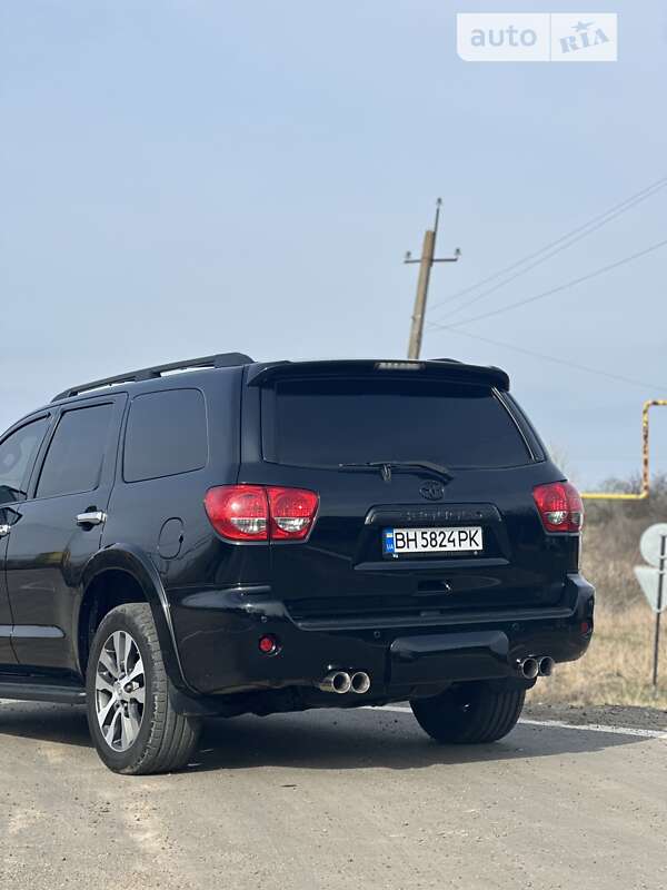 Toyota Sequoia (2008)