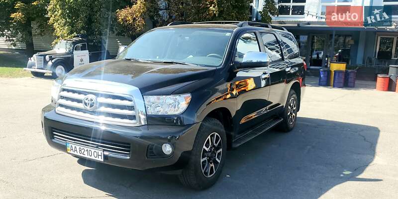 Toyota Sequoia (2015)