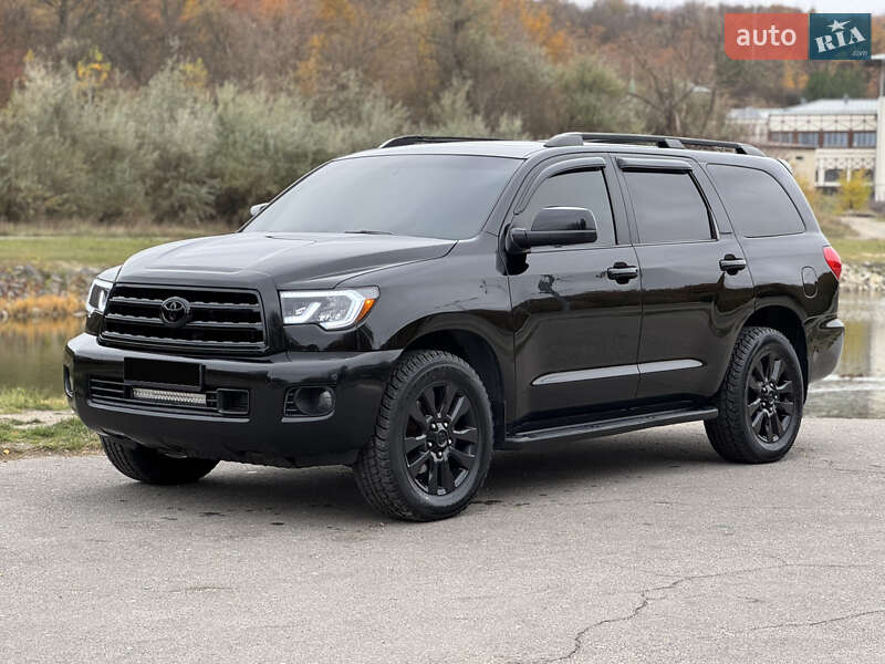 Toyota Sequoia (2008)