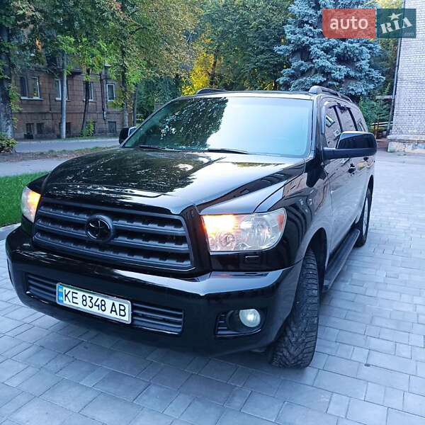 Toyota Sequoia (2008)