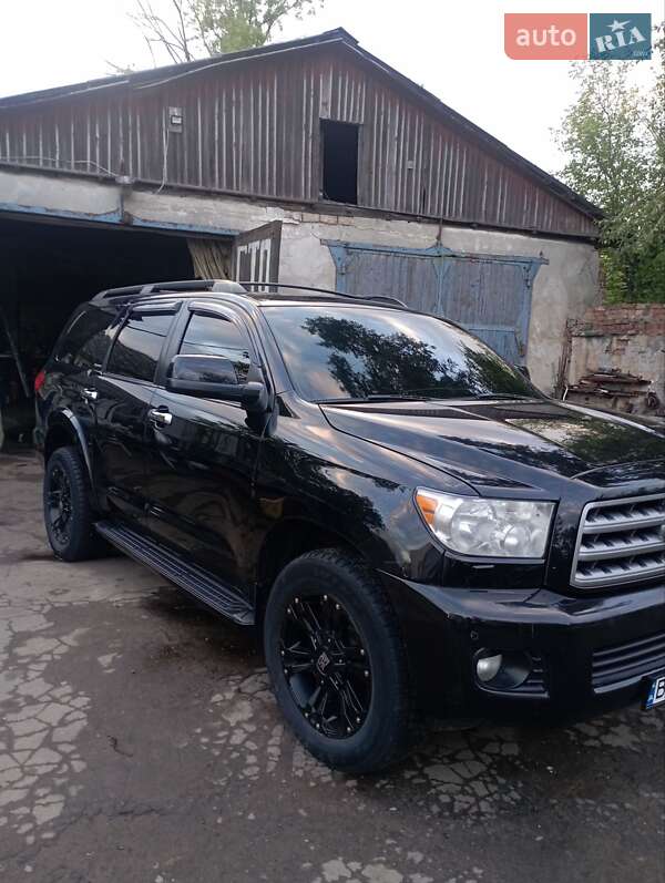 Toyota Sequoia (2008)