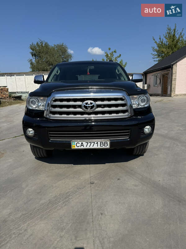 Toyota Sequoia (2008)