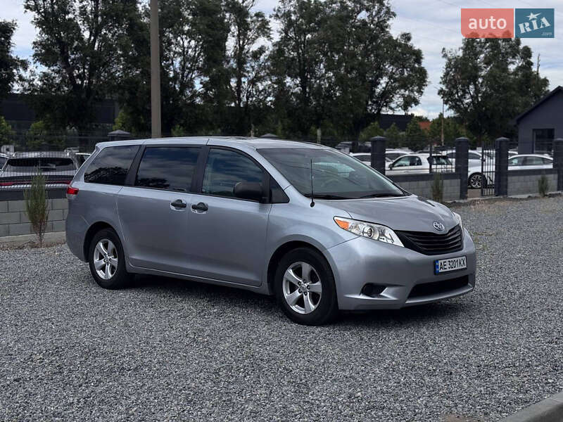 Toyota Sienna (2010)