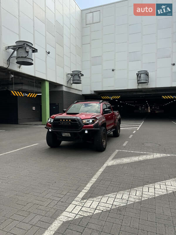 Toyota Tacoma (2018)