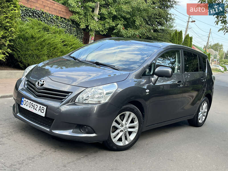 Toyota Verso (2012)