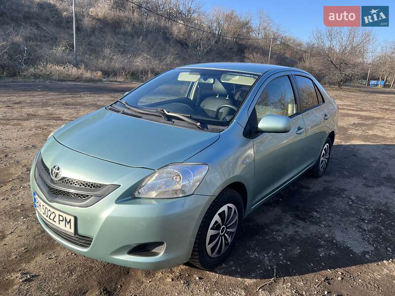 Toyota Yaris (2006)