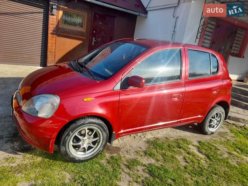 Toyota Yaris (2003)