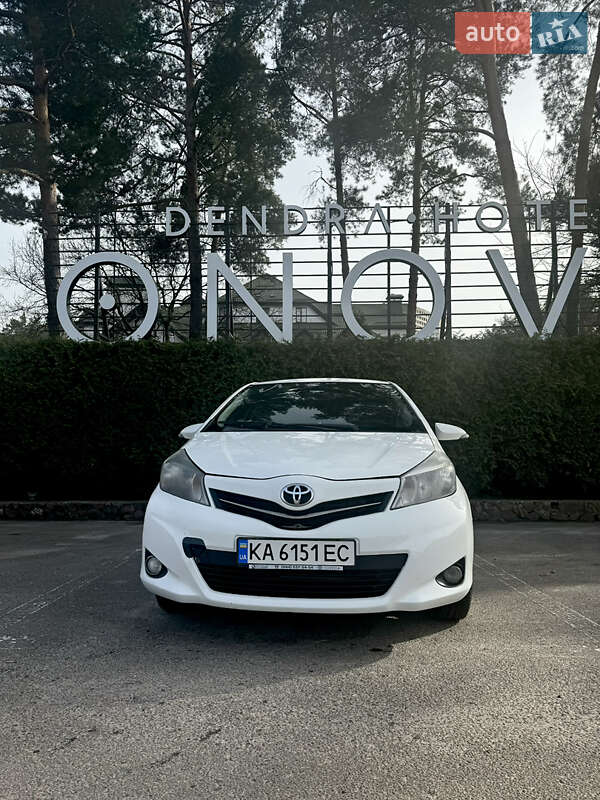Toyota Yaris (2012)