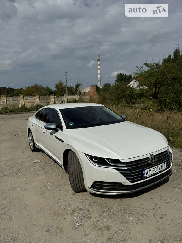 Volkswagen Arteon (2017)