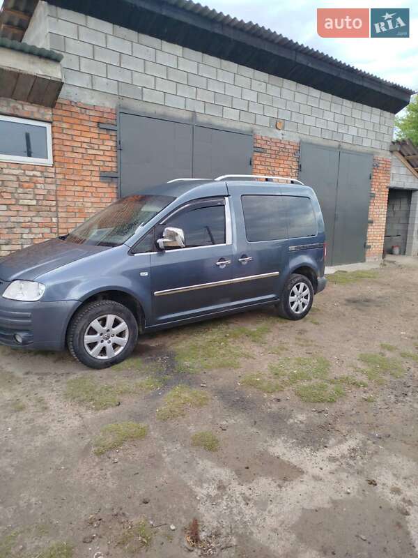 Volkswagen Caddy (2006)