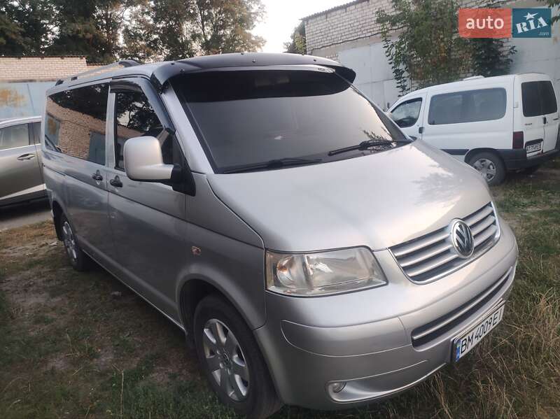 Volkswagen Caravelle (2008)