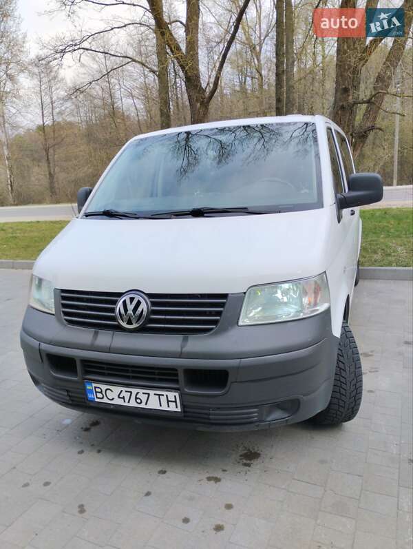 Volkswagen Caravelle (2008)