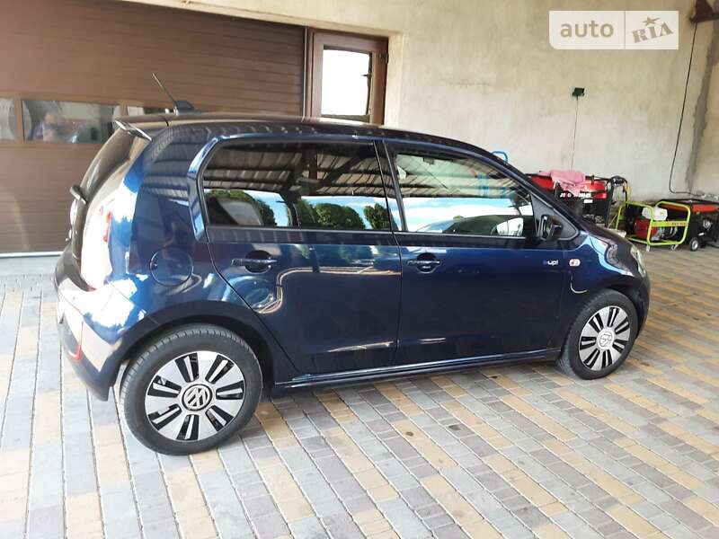 Volkswagen Up (2014)