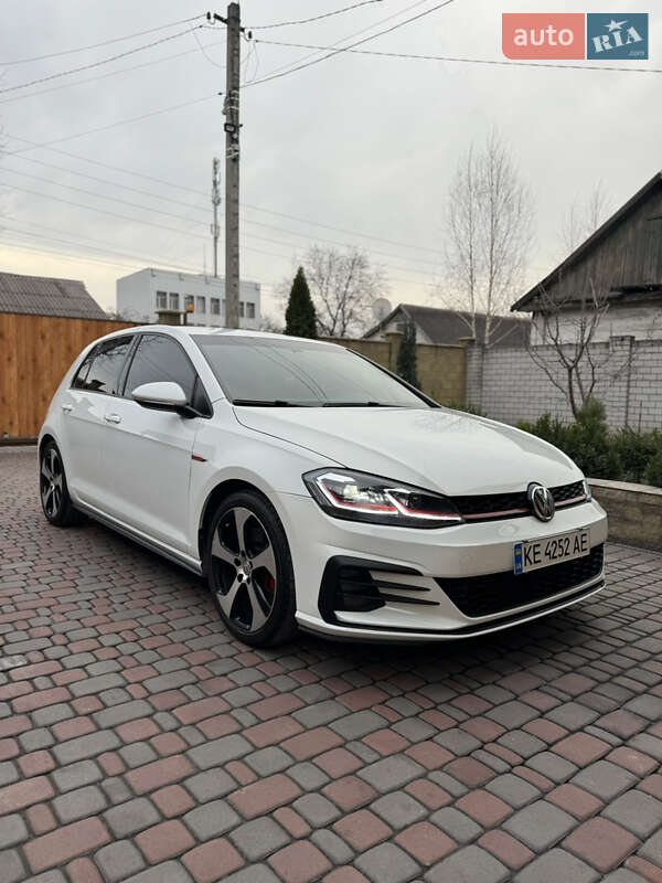 Volkswagen Golf gti (2015)