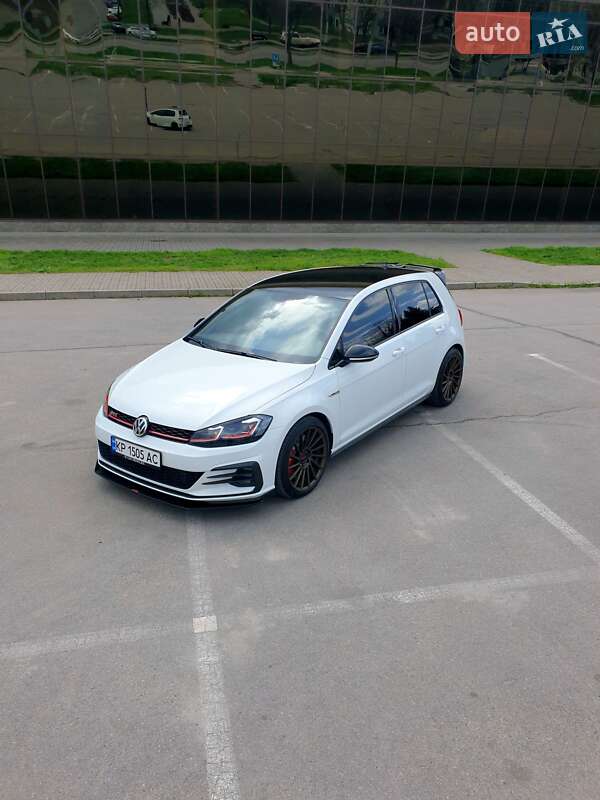 Volkswagen Golf gti (2019)