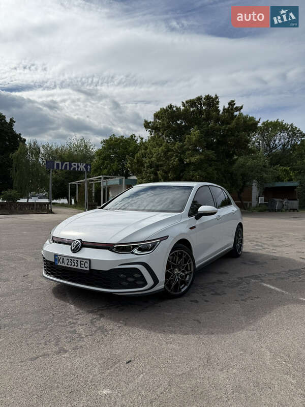 Volkswagen Golf gti (2021)