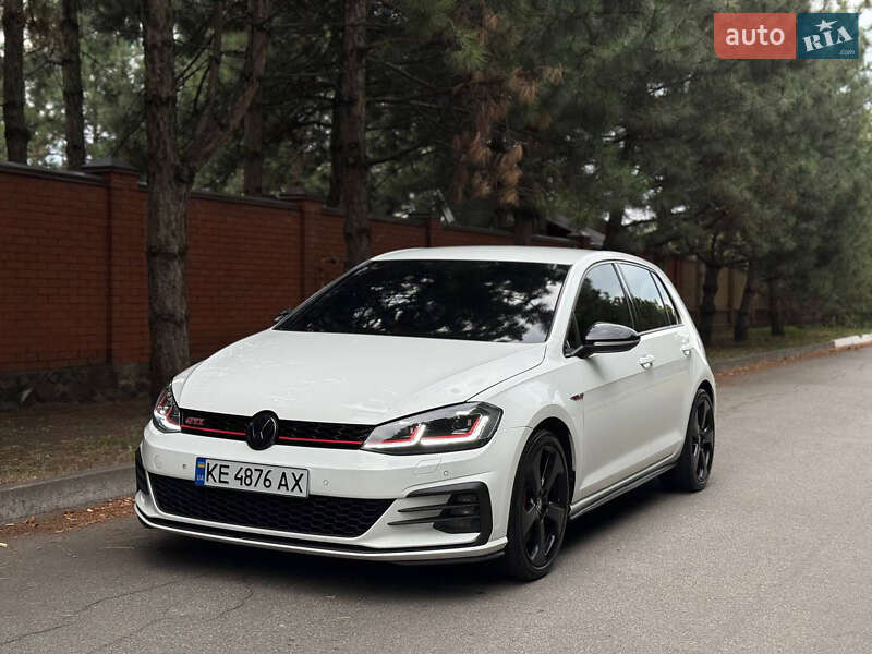 Volkswagen Golf gti (2020)