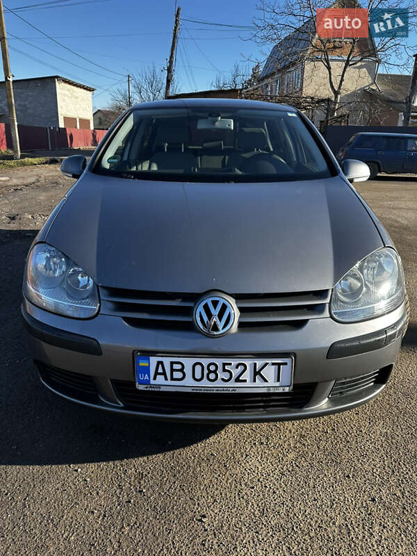 Volkswagen Golf (2004)