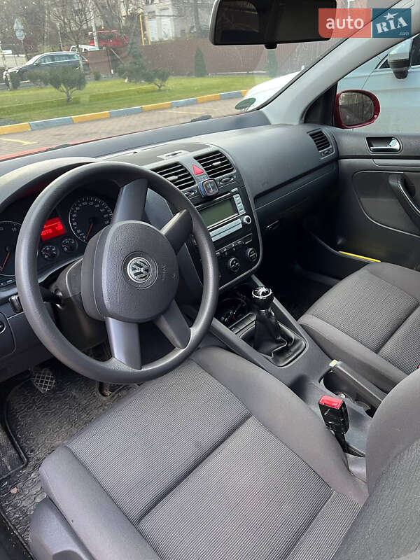 Volkswagen Golf (2004)