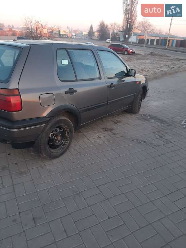 Volkswagen Golf (1993)