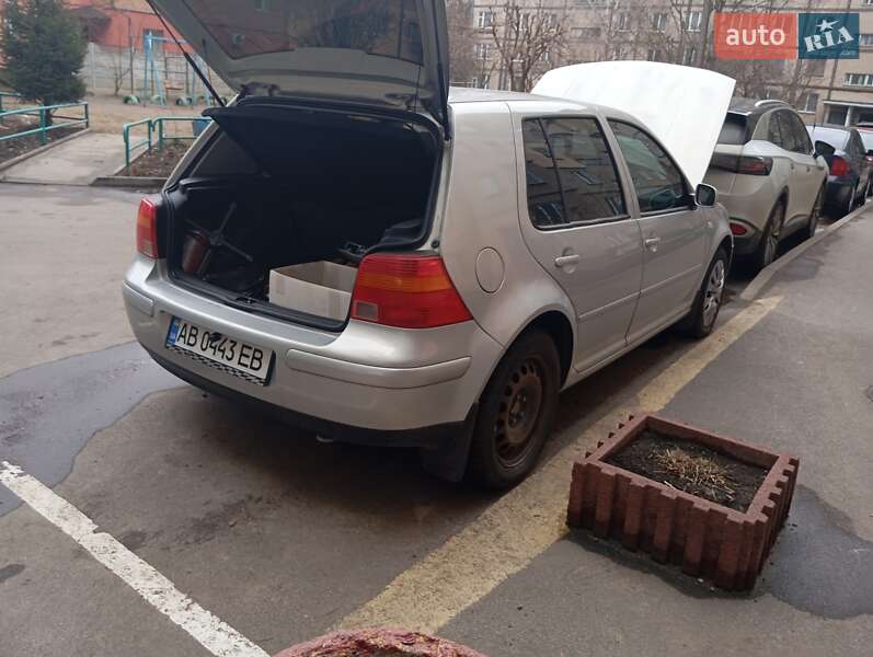 Volkswagen Golf (2000)
