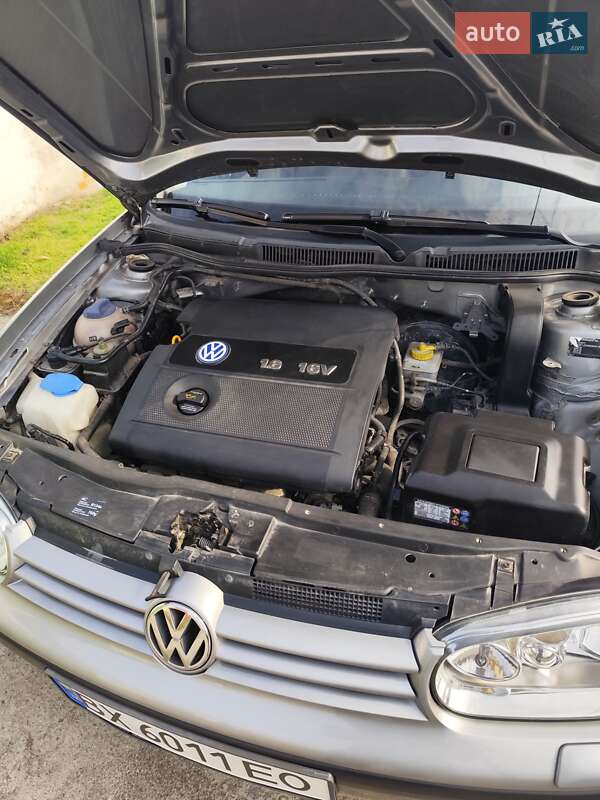 Volkswagen Golf (2002)