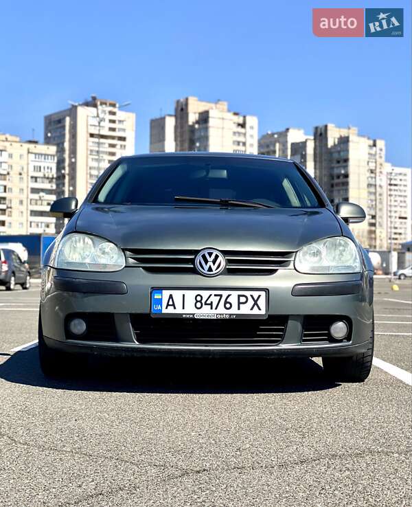 Volkswagen Golf (2005)