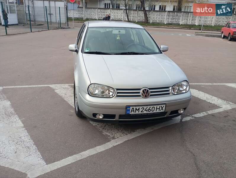 Volkswagen Golf (2000)