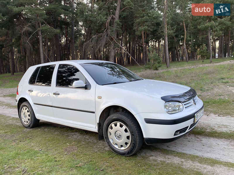 Volkswagen Golf (1999)