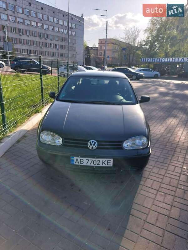 Volkswagen Golf (1999)