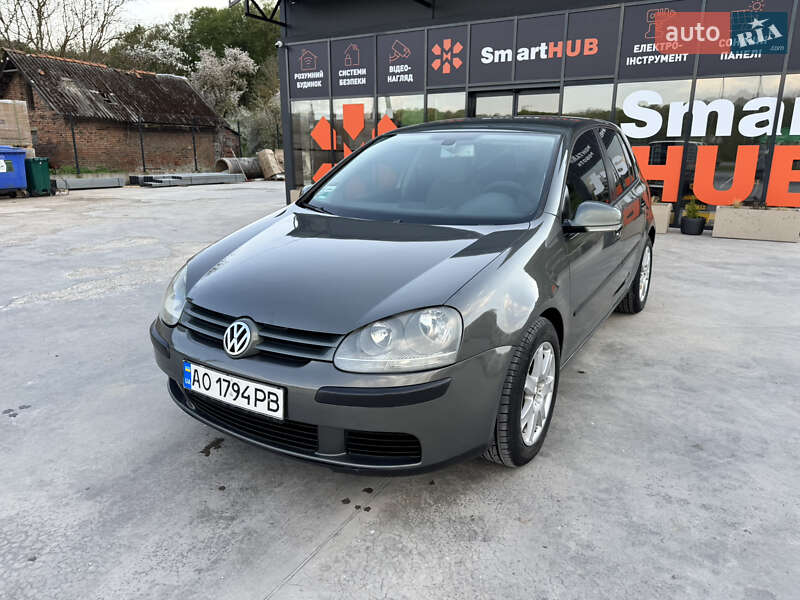 Volkswagen Golf (2004)