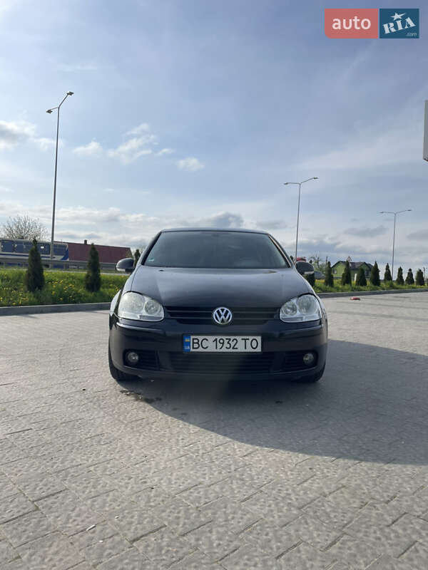 Volkswagen Golf (2005)
